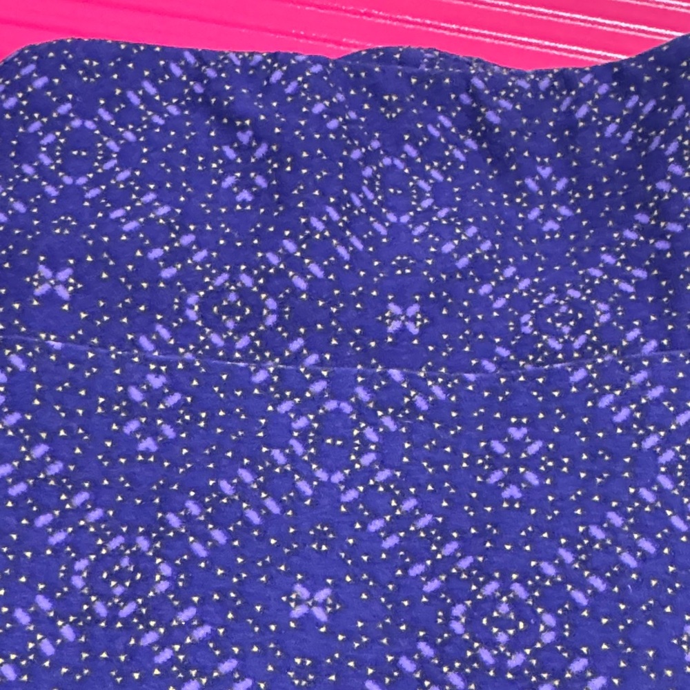 LuLaRoe Blue Patterned Leggings - Picture 3 of 3